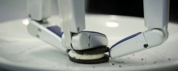 robot_herb_oreo_cookies